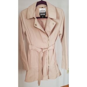 New with tag trench coat